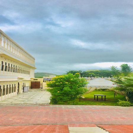 Hotel O The Takhatgarh Resort Nāthdwāra 外观 照片